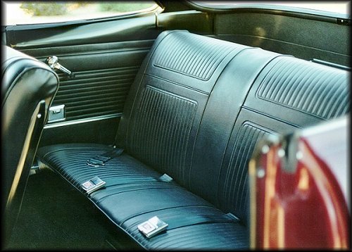 Rear seat area and deluxe seat belts